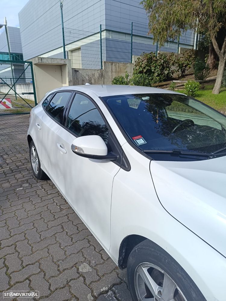 Volvo V40 2.0 D2 Kinetic Geartronic - 13