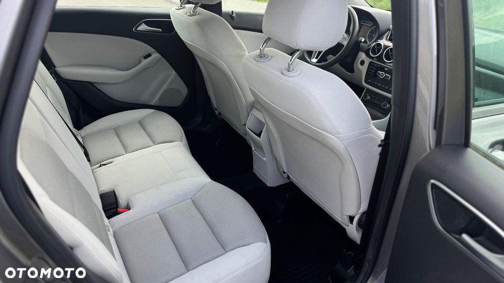 Mercedes-Benz Klasa B 180 (CDI) d 7G-DCT Style - 27