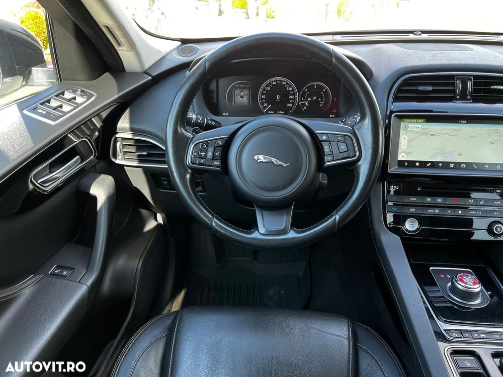 Jaguar F-Pace 30d AWD 300 Sport - 28
