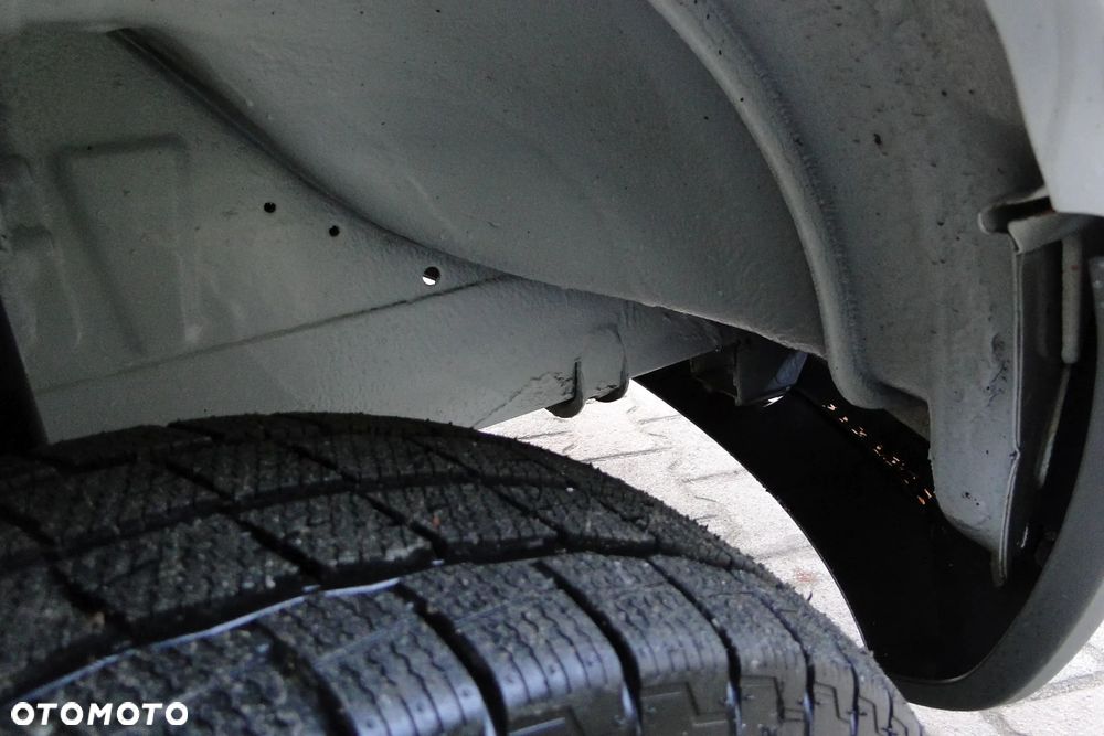 Mercedes-Benz Sprinter 411 - 12