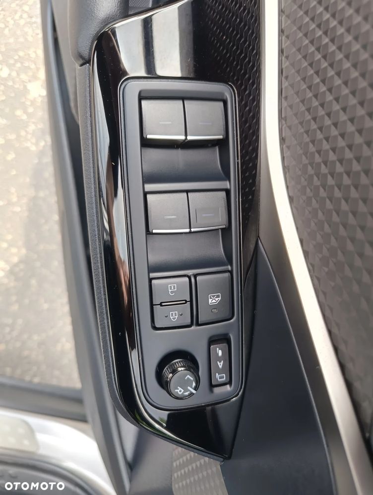 Toyota C-HR Business-Edition - 7