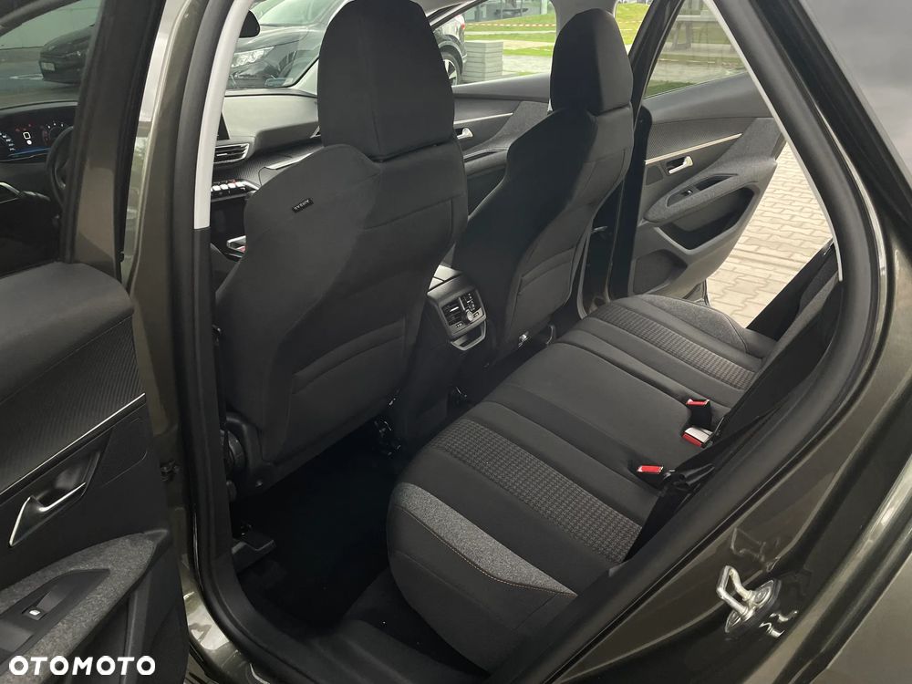 Peugeot 3008 1.2 PureTech GPF Active S&S - 8
