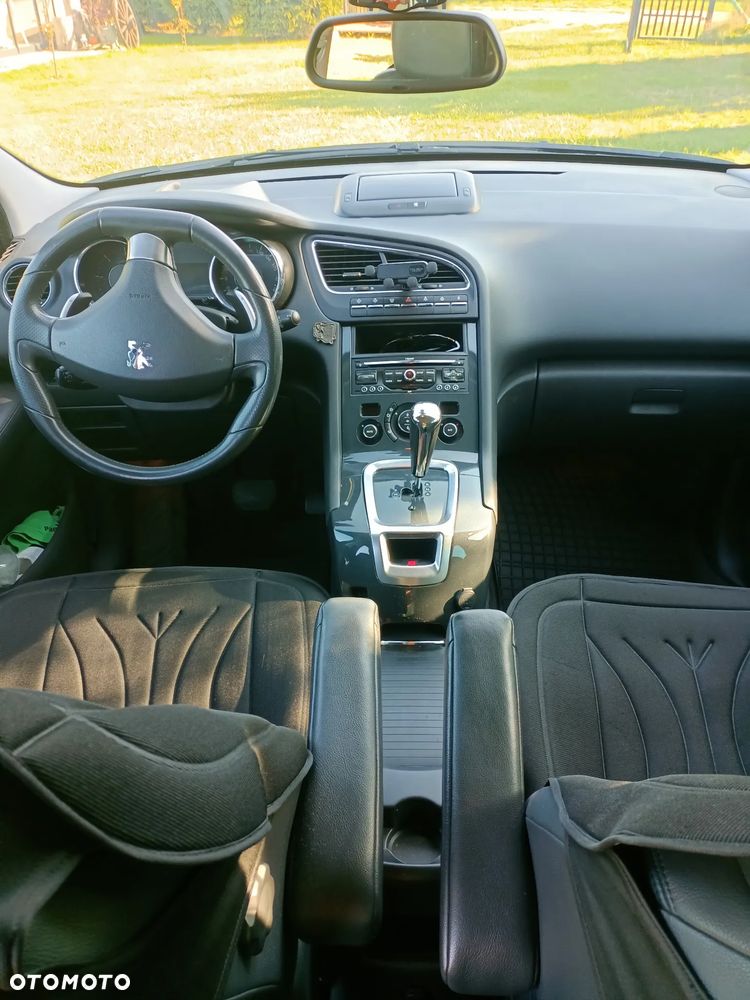 Peugeot 5008 1.6 HDi Premium - 24