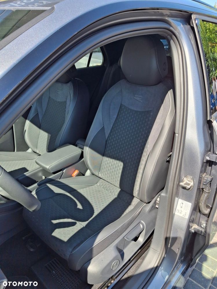 Volkswagen T-Roc 1.5 eTSI R-Line DSG - 13