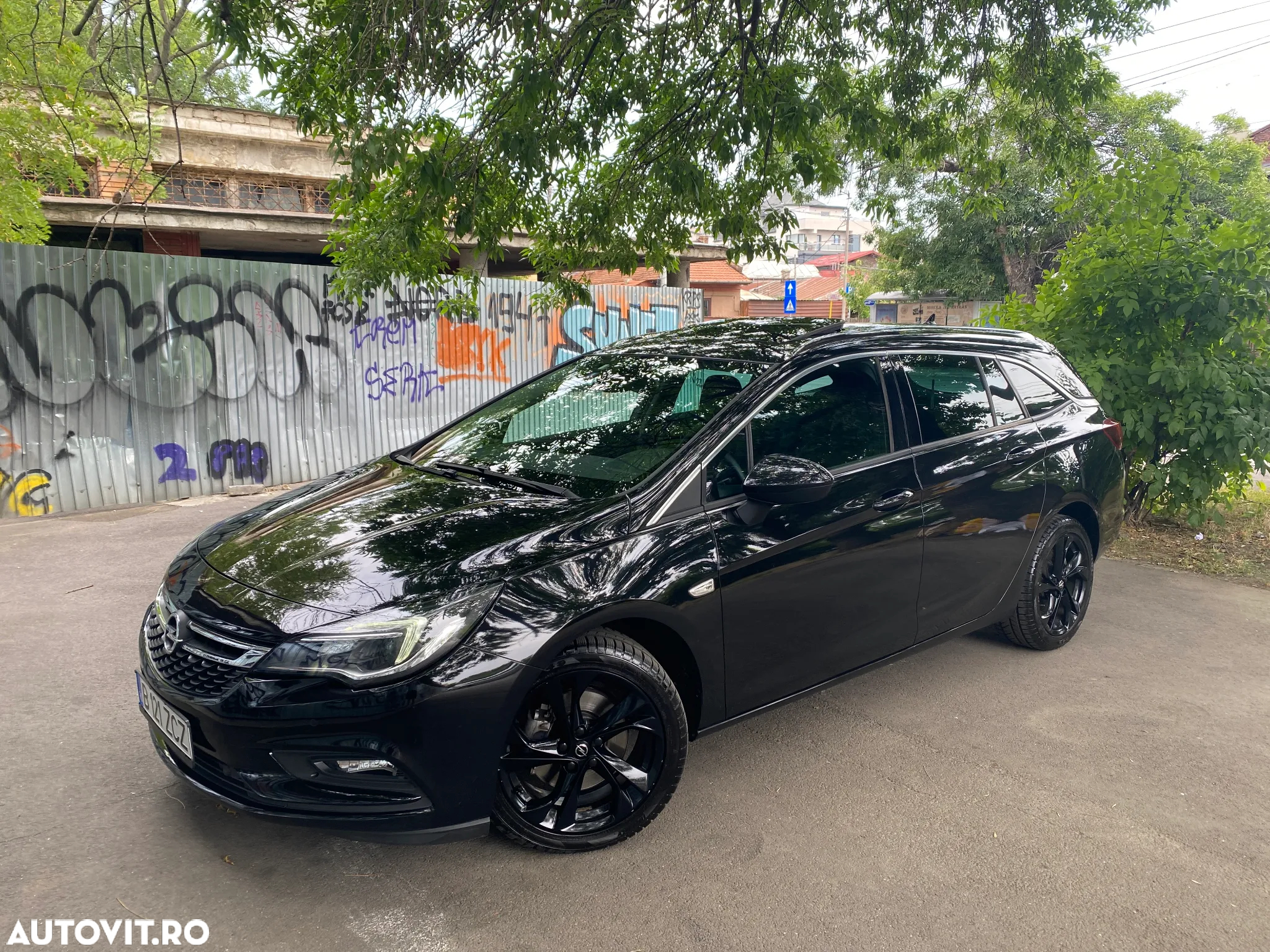 Opel Astra 1.6 CDTI Enjoy Aut. - 2