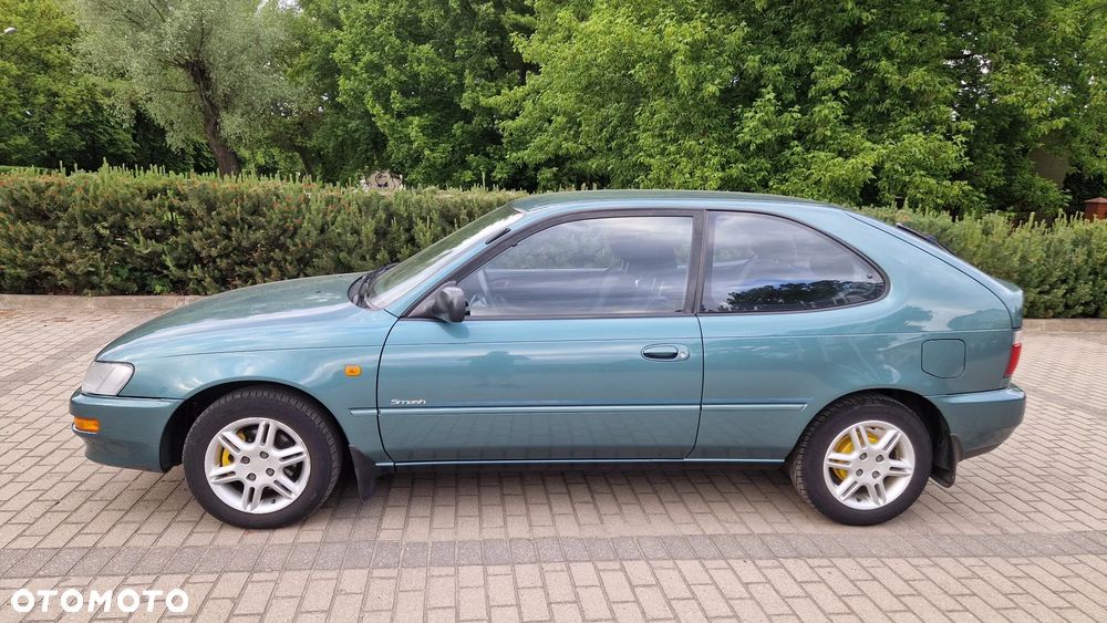 Toyota Corolla - 2