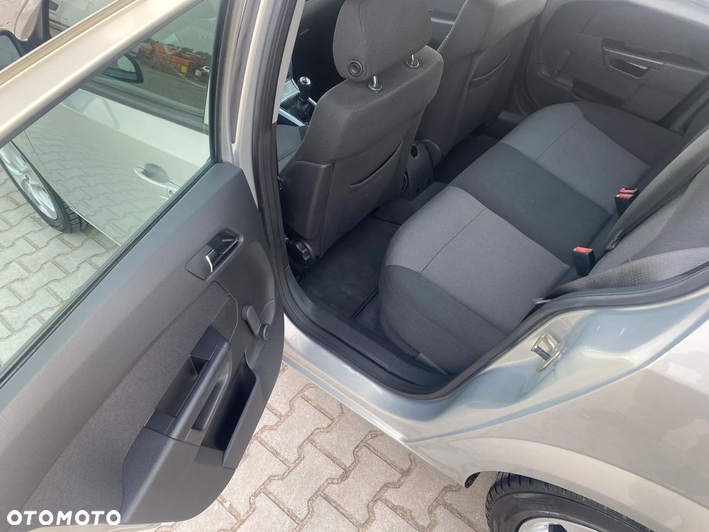 Opel Astra 1.4 Enjoy - 19