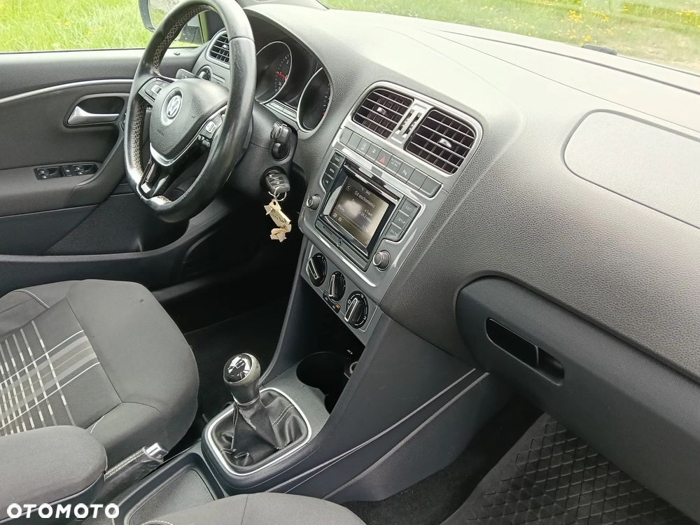 Volkswagen Polo 1.6 TDI Black/Silver Edition - 12