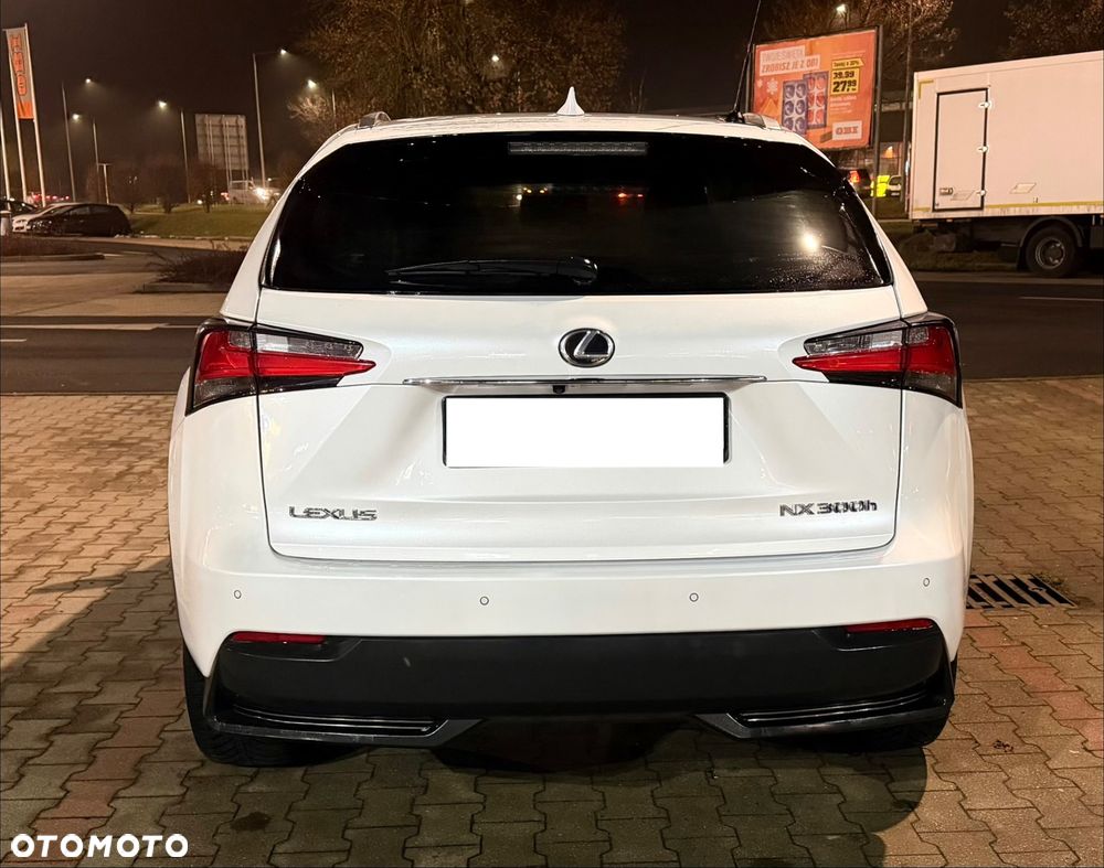 Lexus NX 300h Elegance AWD - 18
