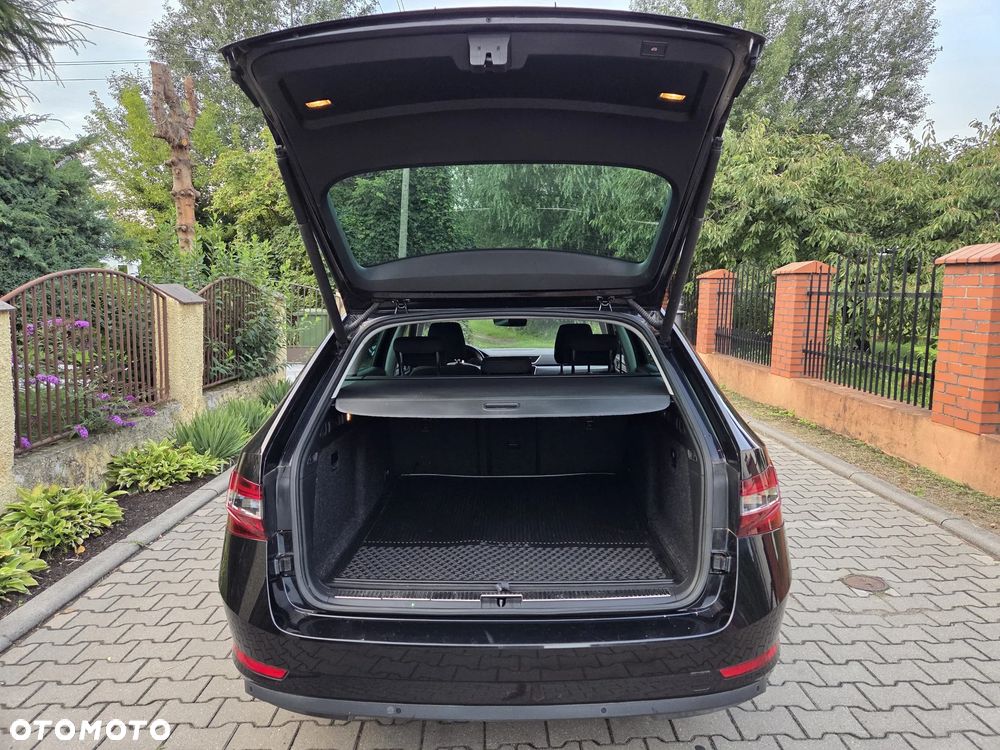 Skoda Superb 2.0 TDI DSG Active - 16