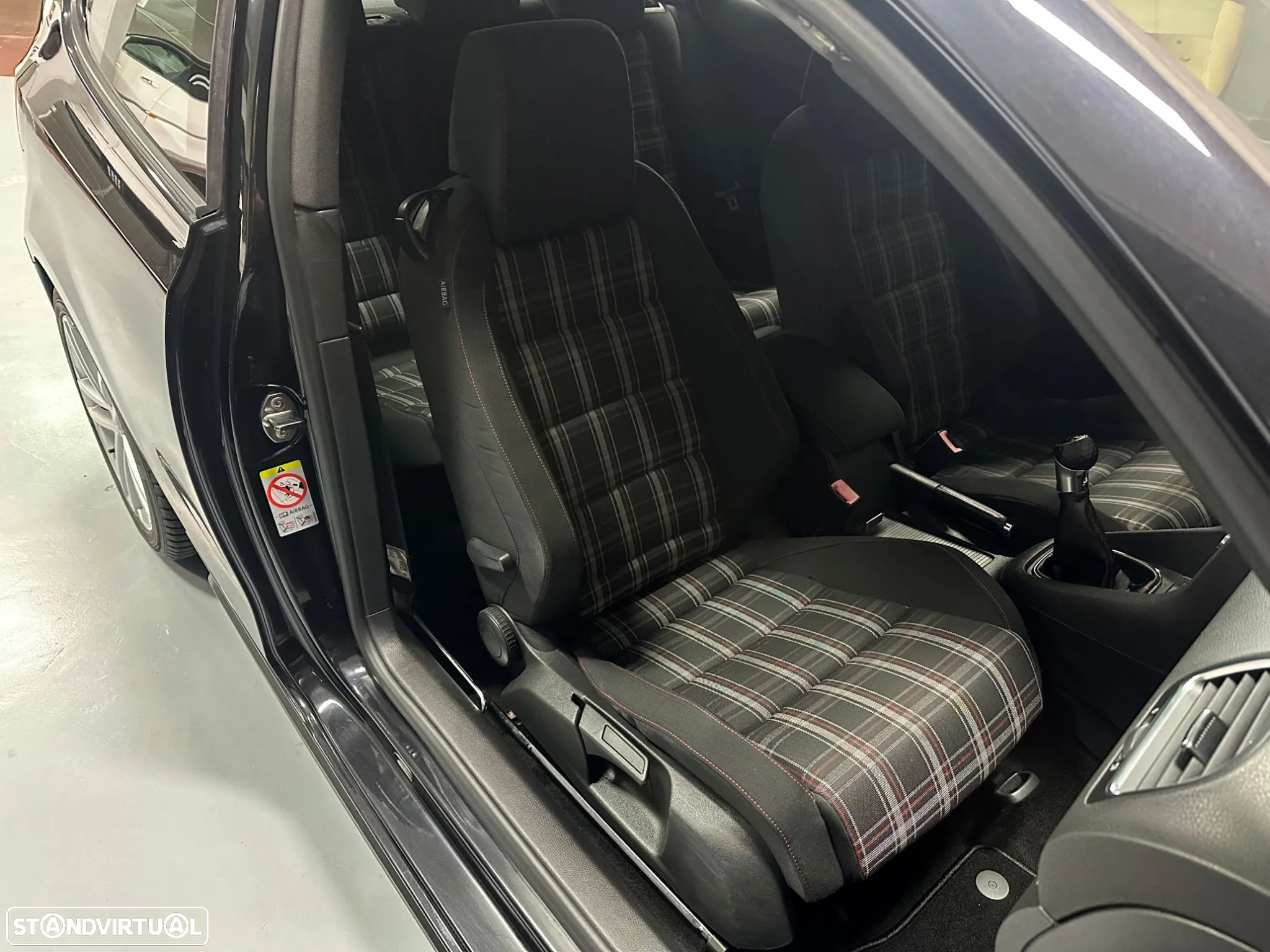 VW Golf 2.0 TSi GTI - 16