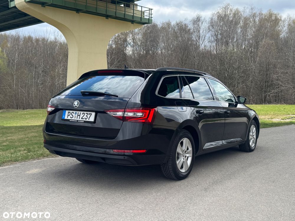 Skoda Superb 2.0 TDI Ambition - 4