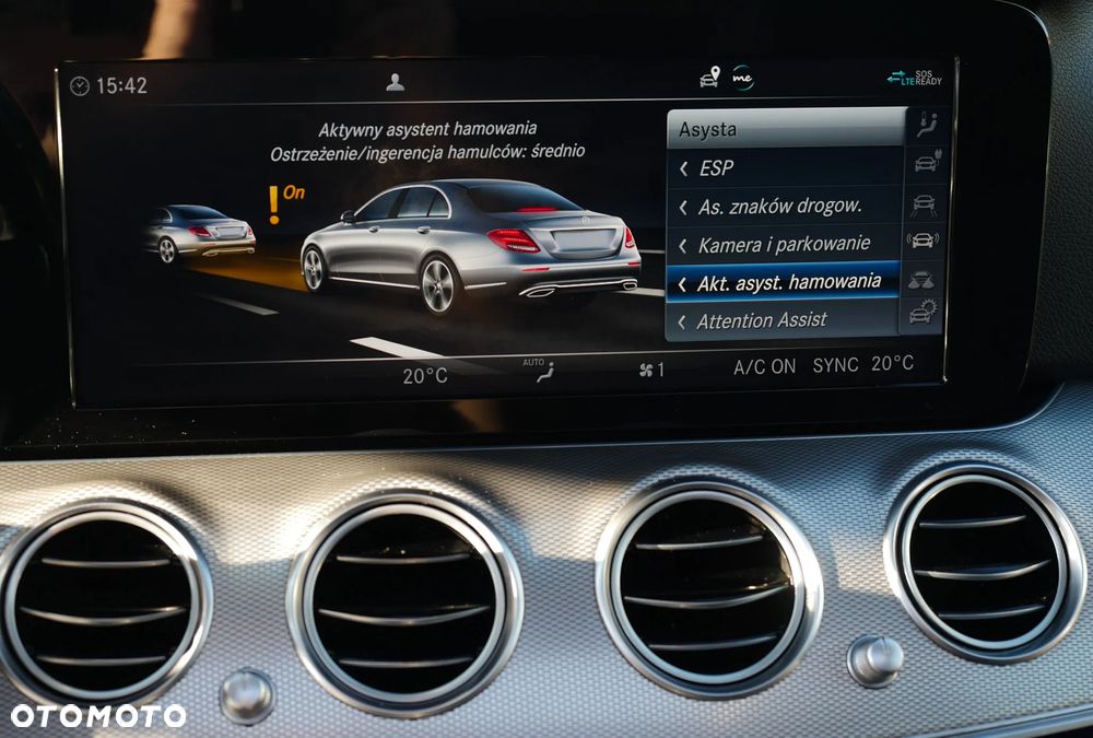 Mercedes-Benz Klasa E 300 9G-TRONIC Avantgarde - 21