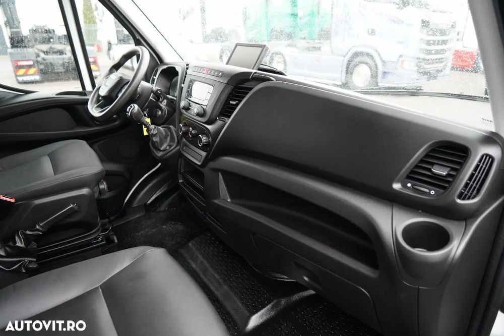 Iveco DAILY 35-160 / BASCULATOR / CU DOUA PERSOANE - 6 LOCURI / DOUĂ PERSOANE / MANUAL / 2023 / IMPORTAT - 35