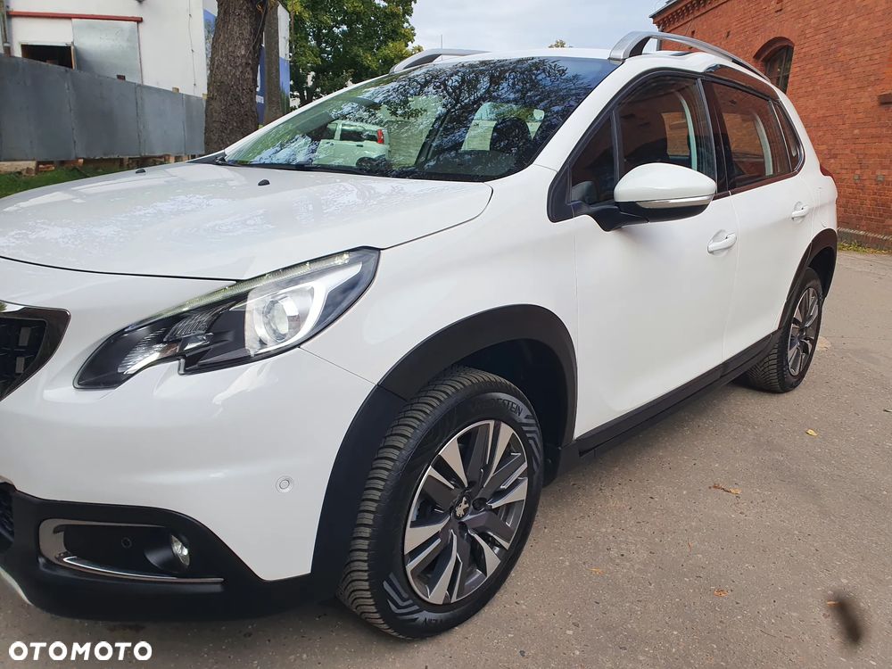 Peugeot 2008 PureTech 110 Stop&Start EAT6 Allure - 9