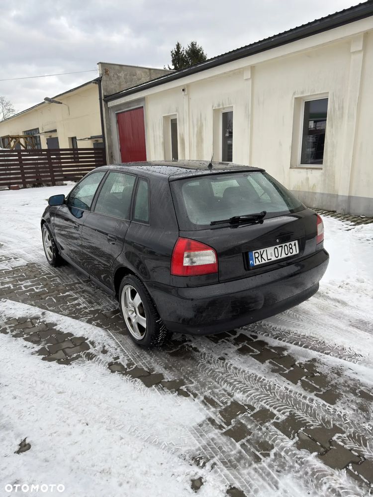 Audi A3 Sportback 1.8T Ambiente - 6