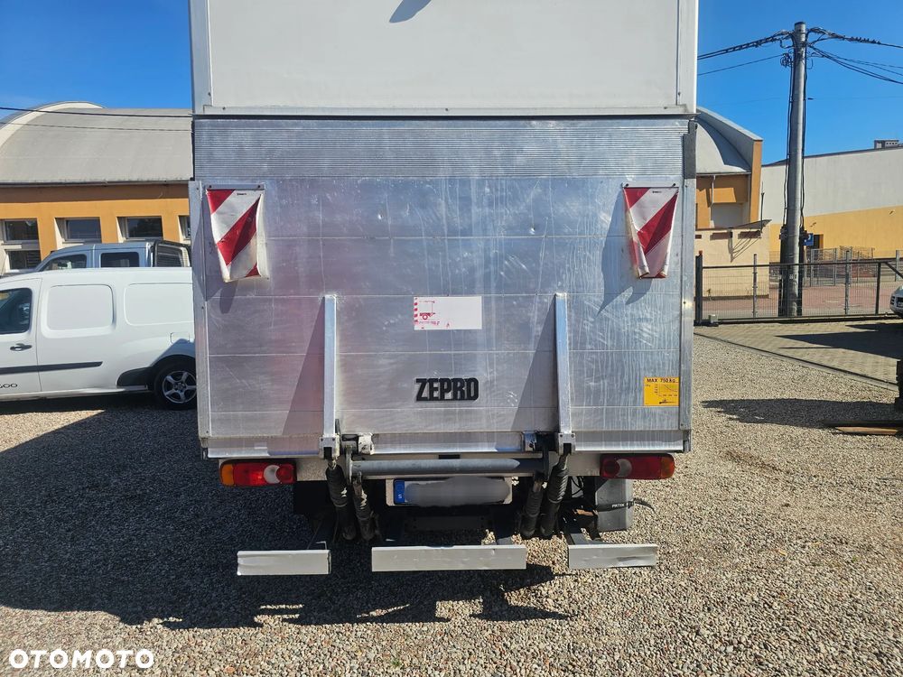 Nissan NV 400 - 17
