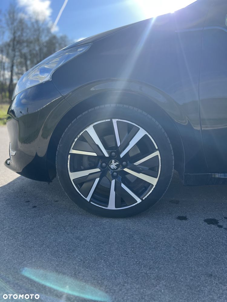 Peugeot 208 155 THP Allure - 16