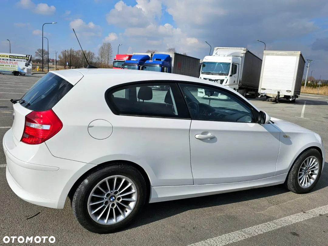 BMW Seria 1 116d - 27