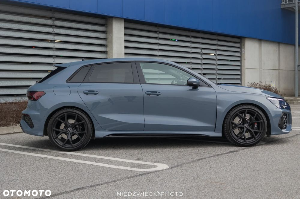 Audi RS3 TFSI Quattro S tronic - 11