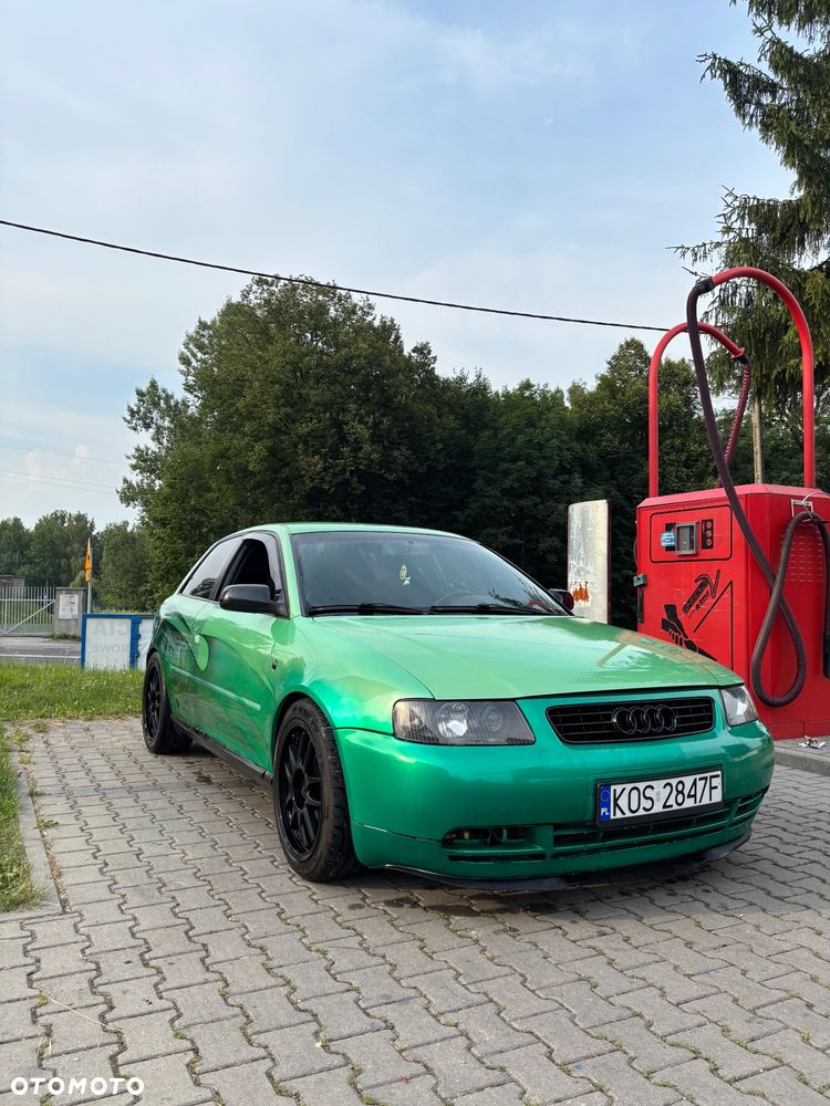 Audi A3 3-drzwiowe 1.8 Ambiente - 1