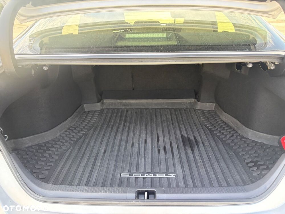 Toyota Camry 2.5 Hybrid Comfort CVT - 16