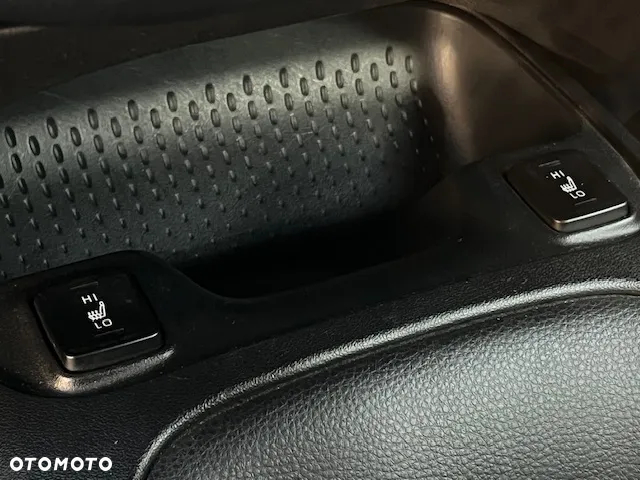 Toyota Corolla 1.8 Hybrid Comfort - 29
