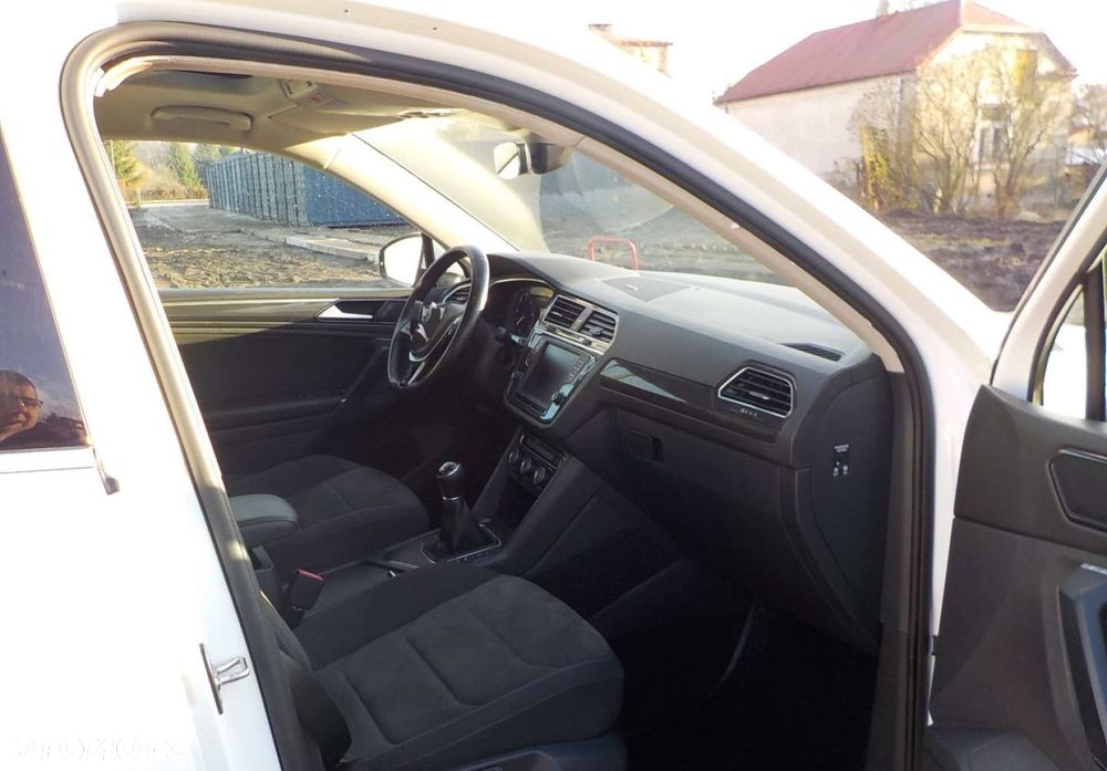 Volkswagen Tiguan - 19