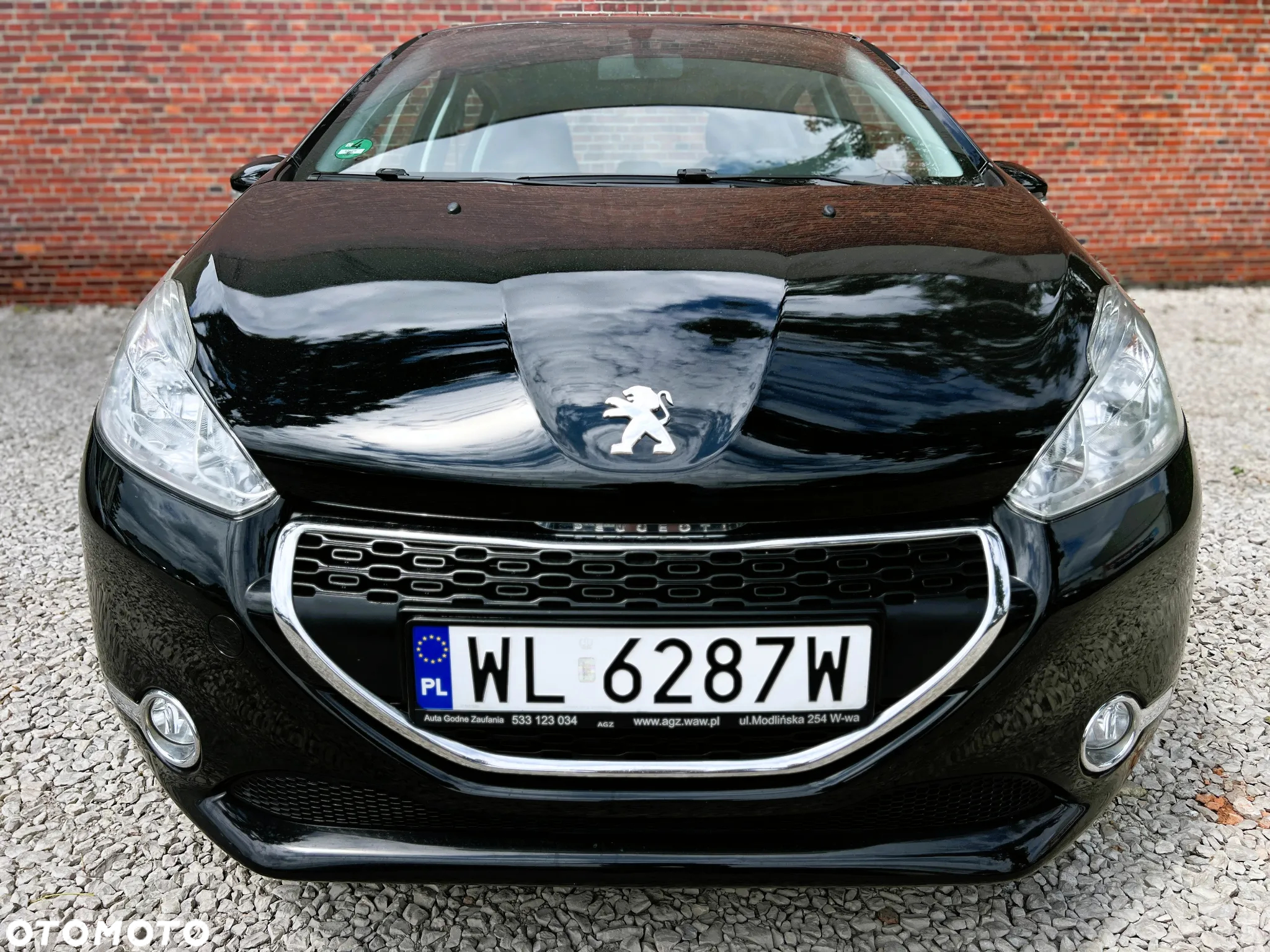 Peugeot 208 - 37