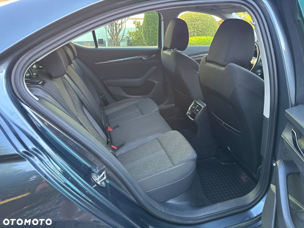 Skoda Octavia 2.0 TDI SCR Style DSG - 23