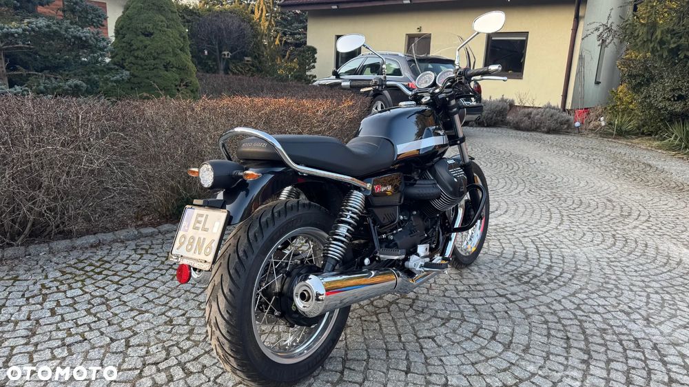 Moto Guzzi V7 - 9