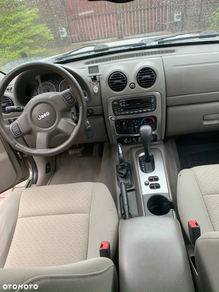 Jeep Cherokee 2.8 CRD Renegade - 4