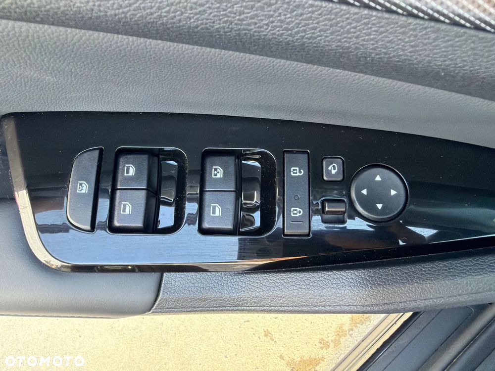 Kia Sportage 1.6 T-GDI PHEV L 4WD - 23