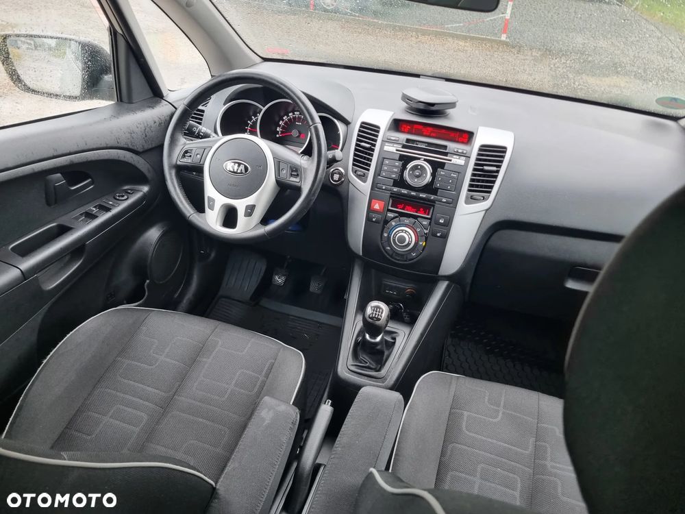 Kia Venga 1.6 CRDi 128 Dream Team Edition - 21