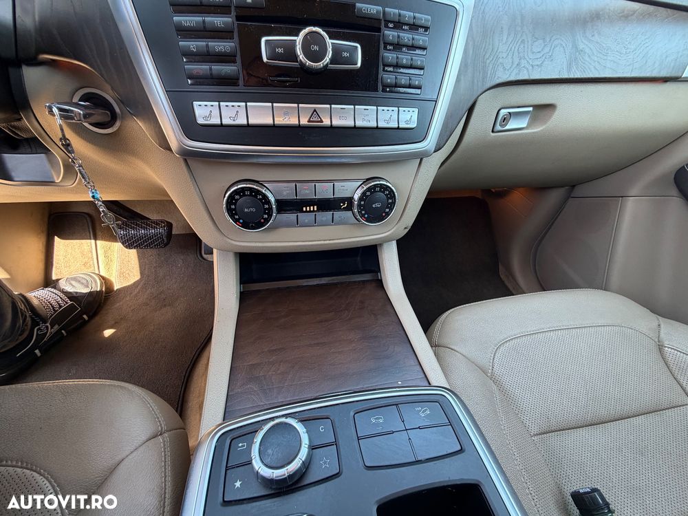 Mercedes-Benz ML - 22
