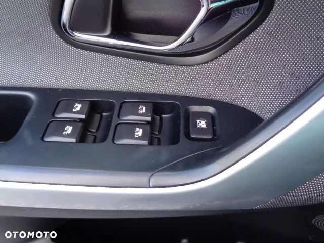 Kia Ceed 1.4 CVVT Dream Team Edition - 19
