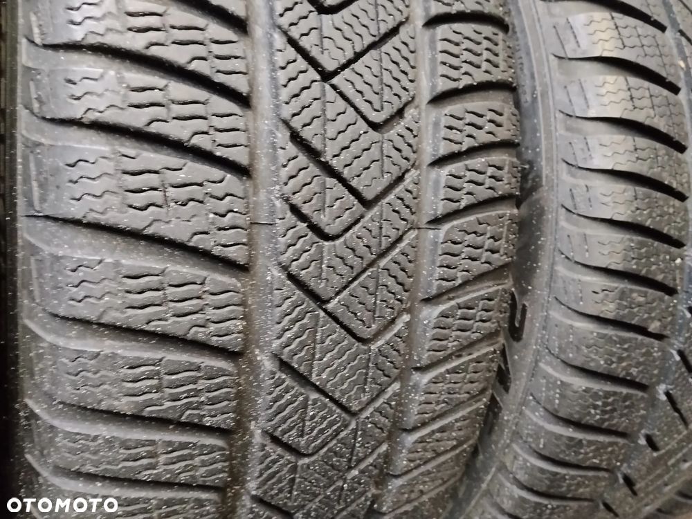 4x Pirelli Winter Sottozero 3 245/45/18 100V - 3