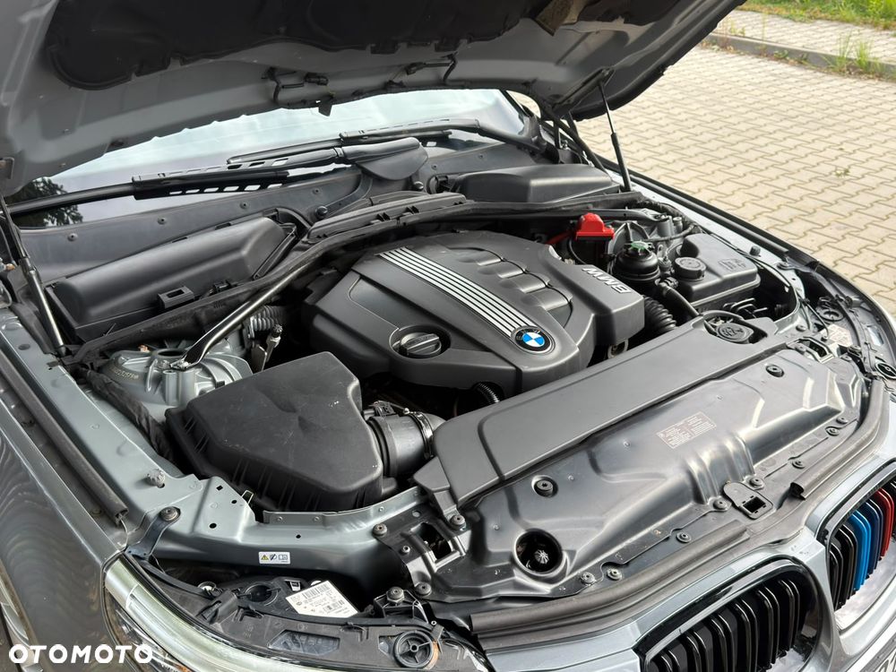 BMW Seria 5 520d Special Edition - 32