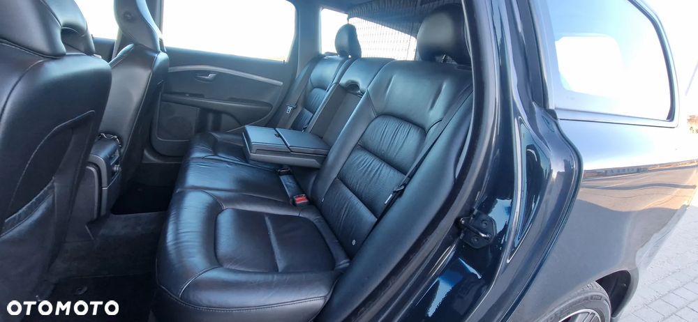 Volvo V70 2.0D Momentum - 9