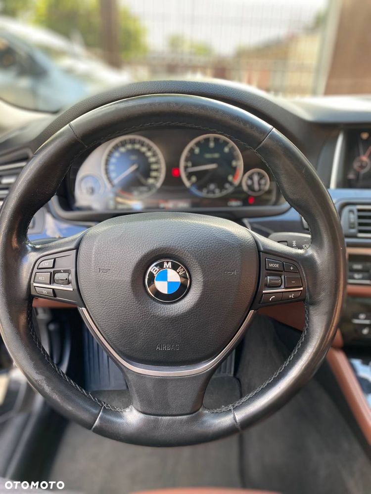 BMW Seria 5 530d Luxury Line - 22