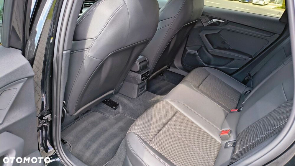 Audi A3 Sportback - 11