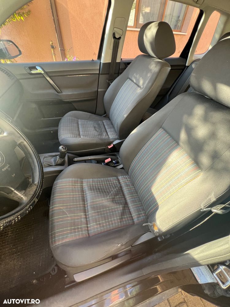 Volkswagen Polo - 5