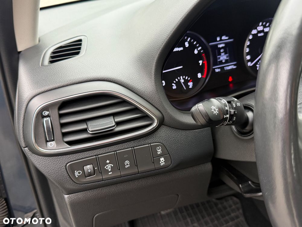 Hyundai i30 1.5 DPI Modern - 9