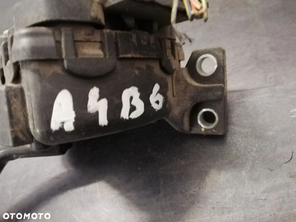 POTENCJOMETR GAZU SKODA AUDI A4 B6 8E2721523C - 2