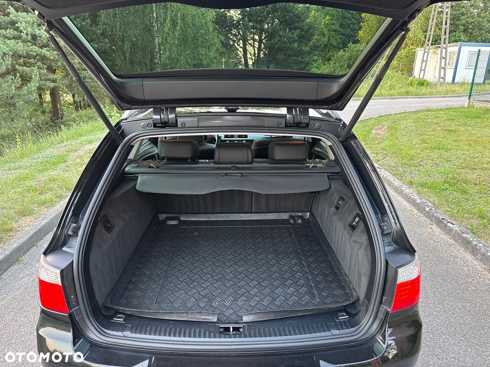 BMW Seria 5 520d - 30