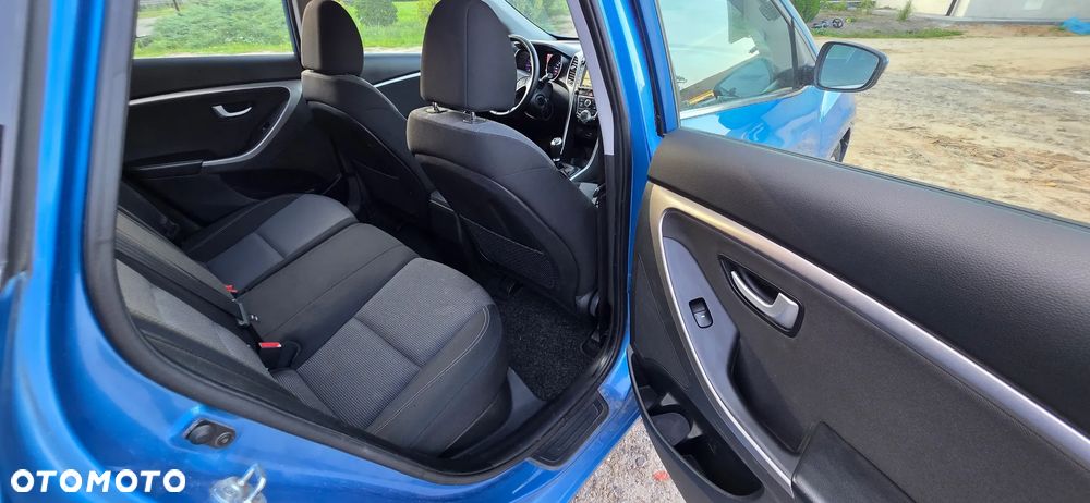 Hyundai i30 blue 1.4 Style - 18