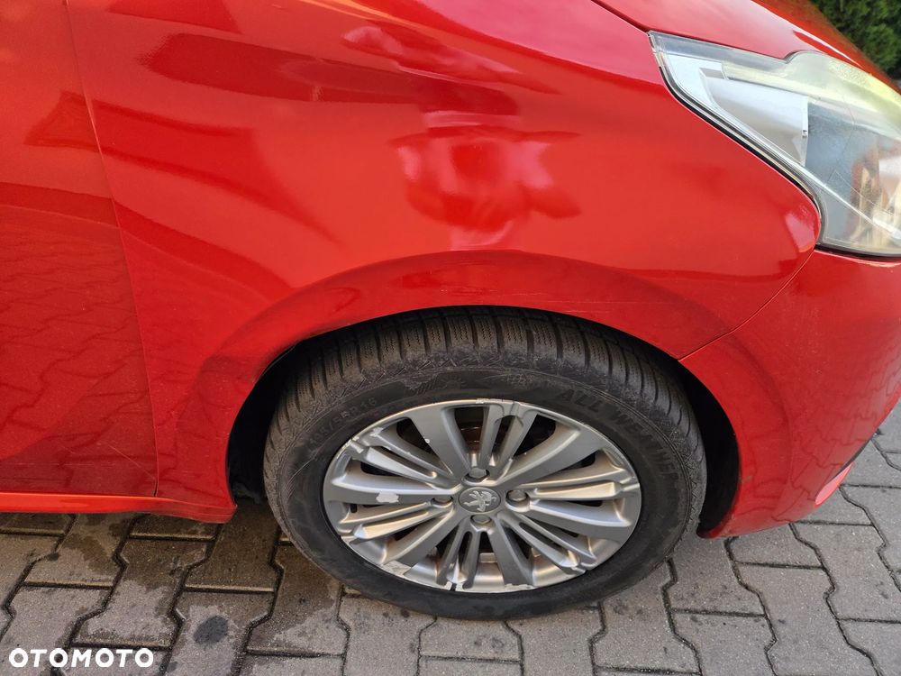 Peugeot 208 1.2 PureTech GPF Allure S&S - 5