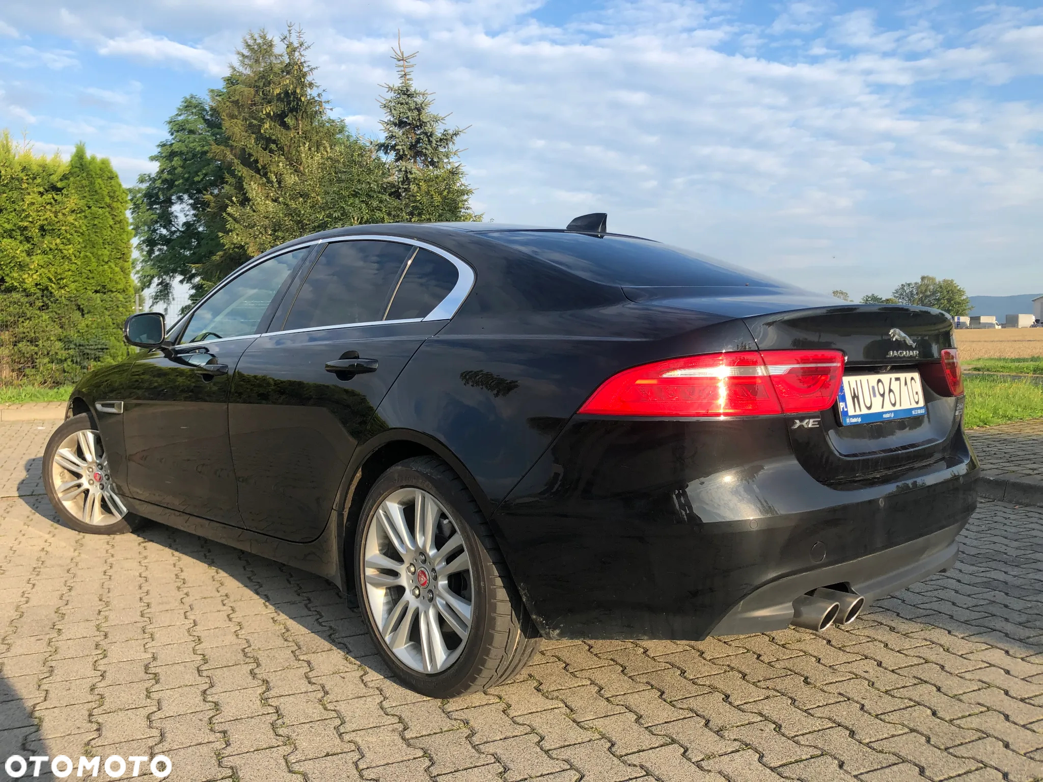 Jaguar XE 2.0 D AWD Prestige - 5