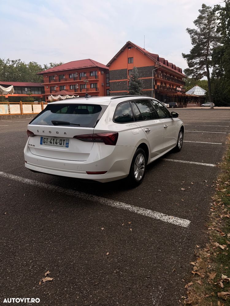 Skoda Octavia 2.0 TDI DSG Ambition - 3