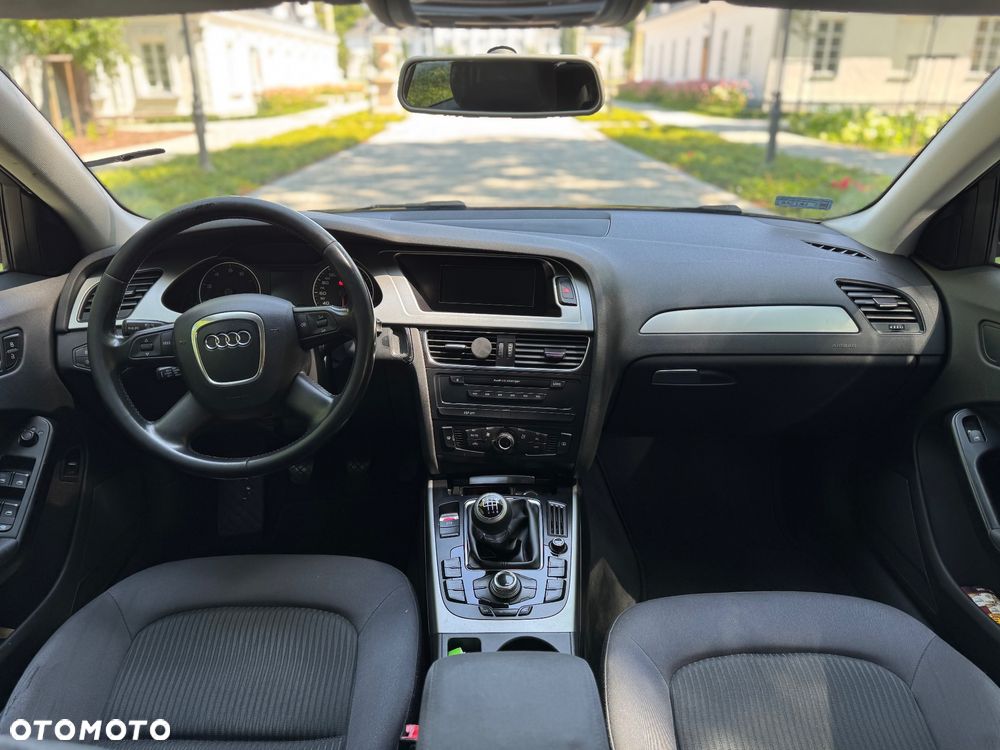 Audi A4 Limousine - 12